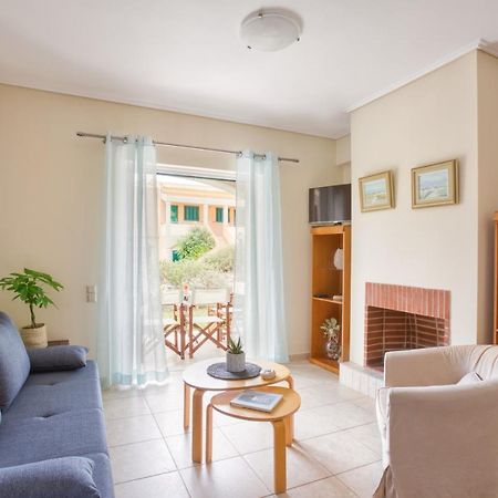 Dimeli Junior Apartment At The Beach Барбати Экстерьер фото