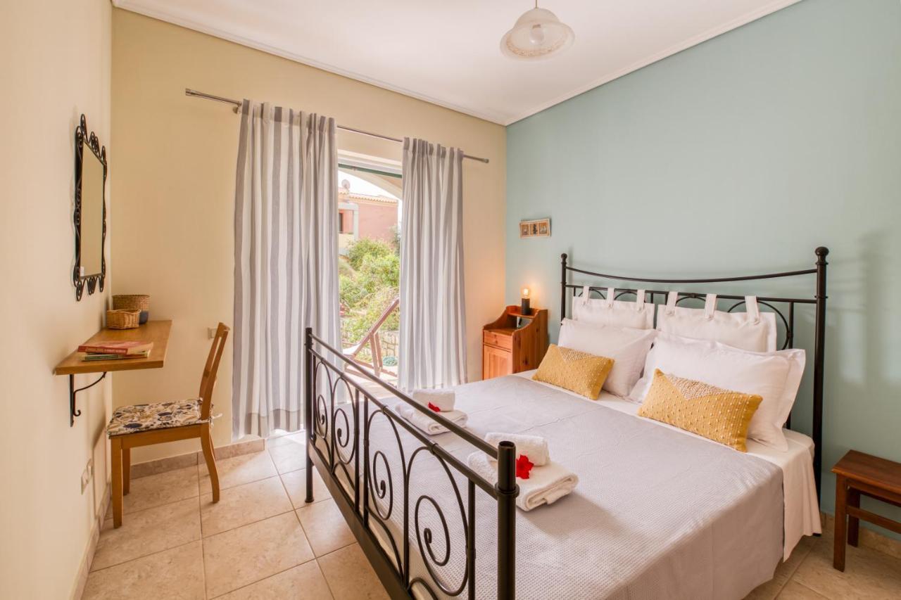 Dimeli Junior Apartment At The Beach Барбати Экстерьер фото