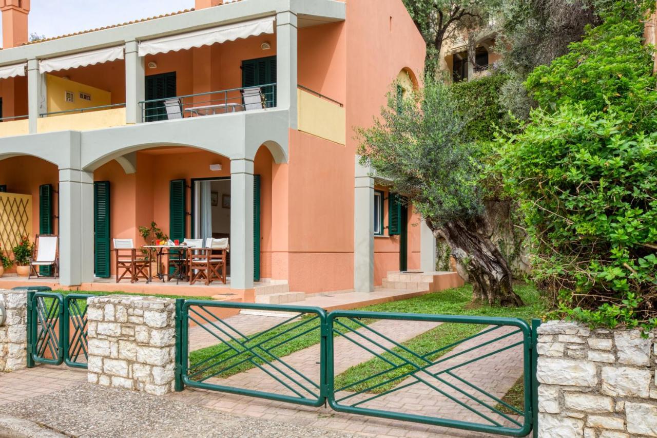 Dimeli Junior Apartment At The Beach Барбати Экстерьер фото